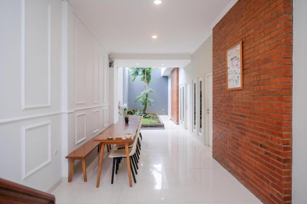 Urbanview Stay @H Jakal By Reddoorz Yogyakarta Exterior foto