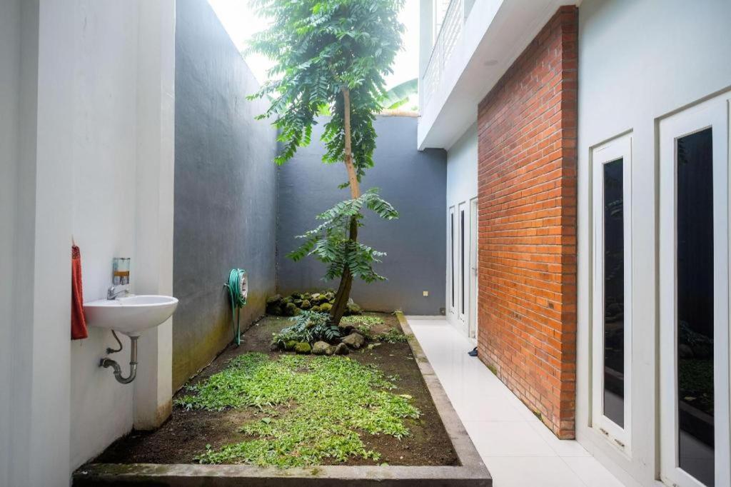 Urbanview Stay @H Jakal By Reddoorz Yogyakarta Exterior foto