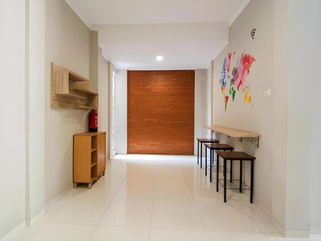 Urbanview Stay @H Jakal By Reddoorz Yogyakarta Exterior foto